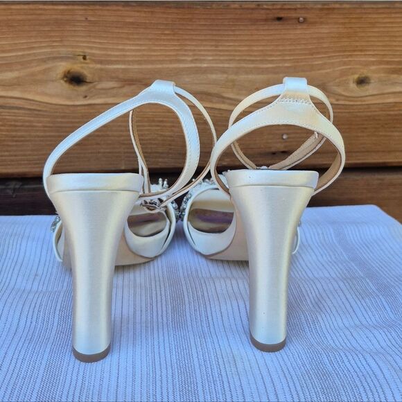 Badgley Mischka Alexa Embellished Block Heel Shoes - Picture 9 of 13